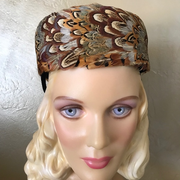 ONE-OF-A-KIND JAPANESE DESIGNER URBI ET ORBI 1950s PHEASANT FEATHER HAT main image 11
